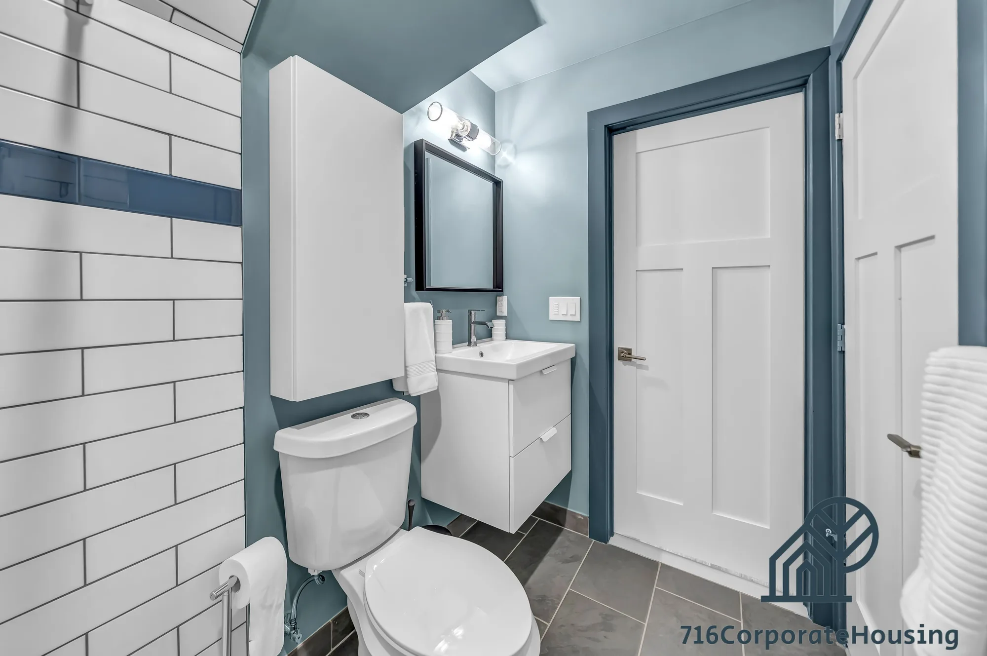 44 E Utica (3D), photo 6 of 10