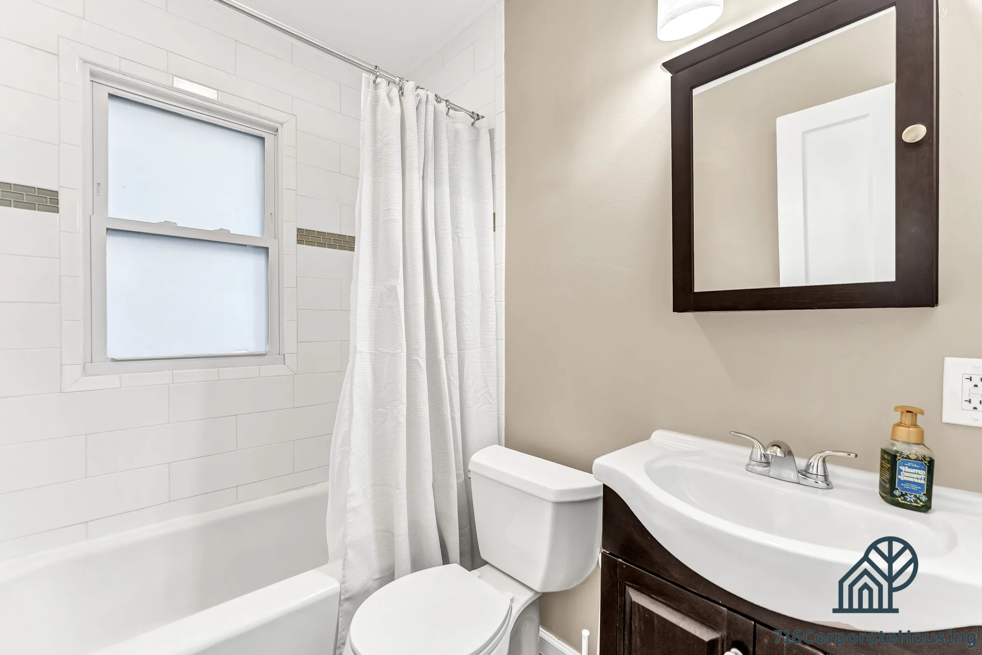1560 Delaware Ave (Lower), photo 8 of 15