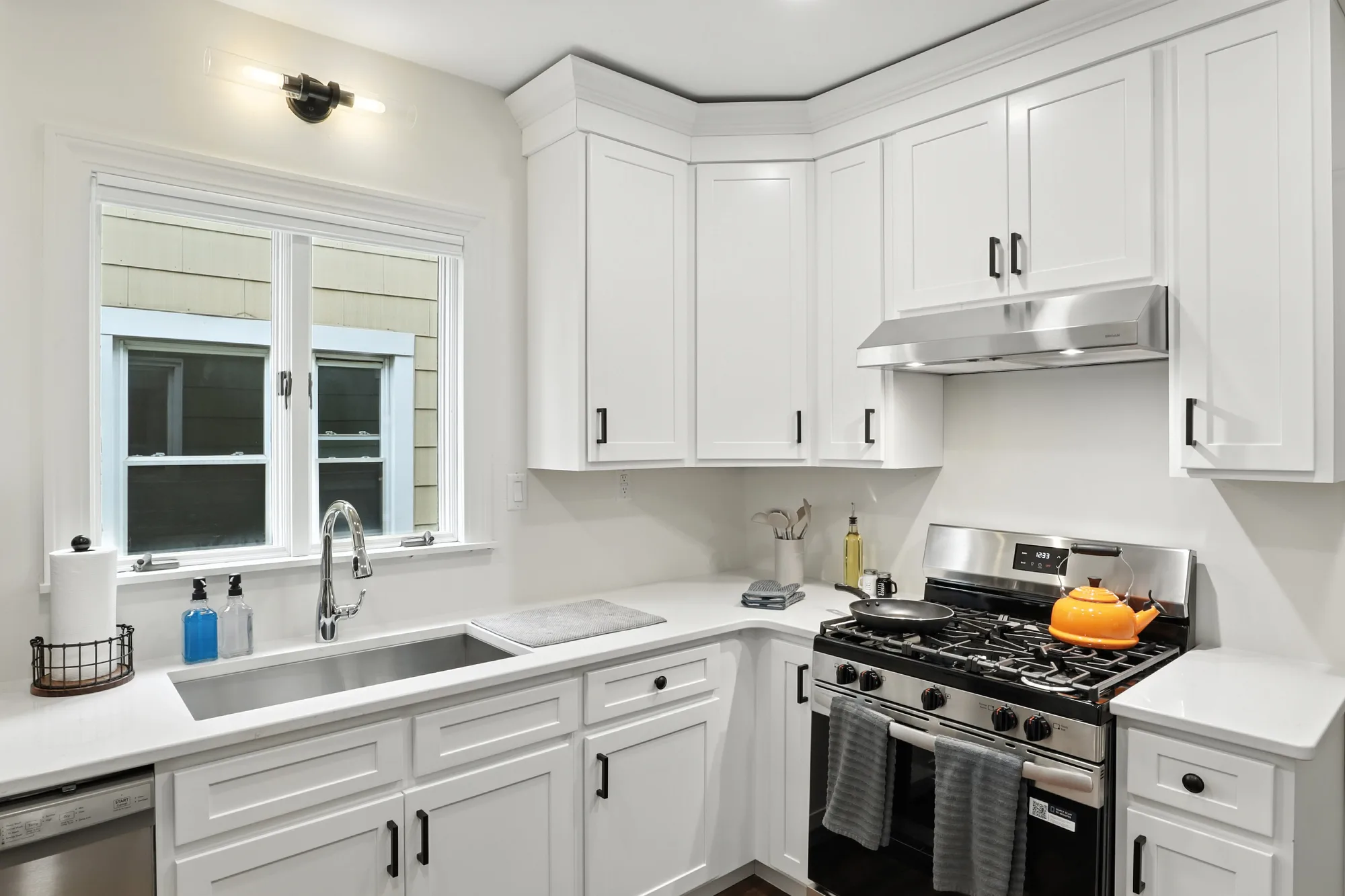 140 Commonwealth Ave, photo 8 of 18