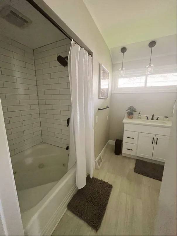 Williamsville 3 Bed 3 Bath House with Sauna, photo 11 of 11