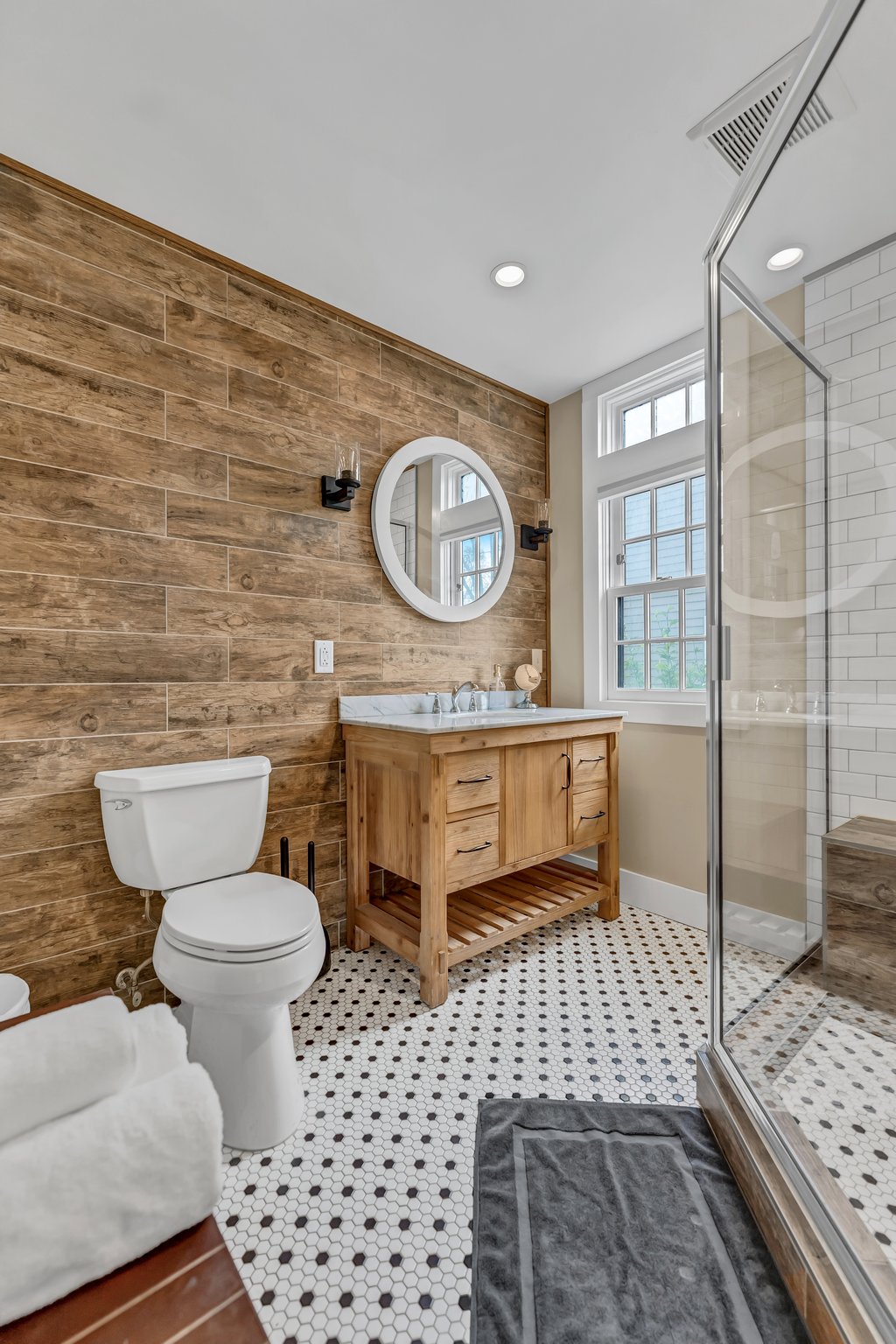 4865 Main St (Lower), photo 11 of 37