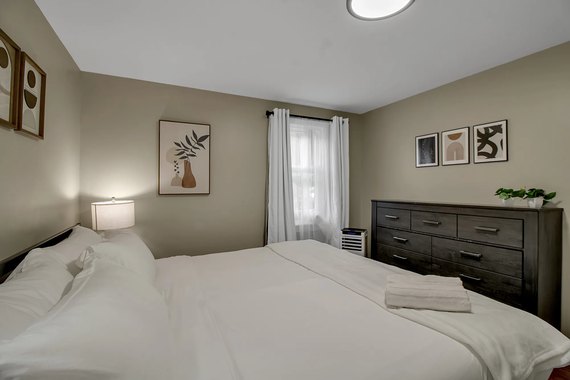 1540 Abbott Rd (Unit 2), photo 5 of 16