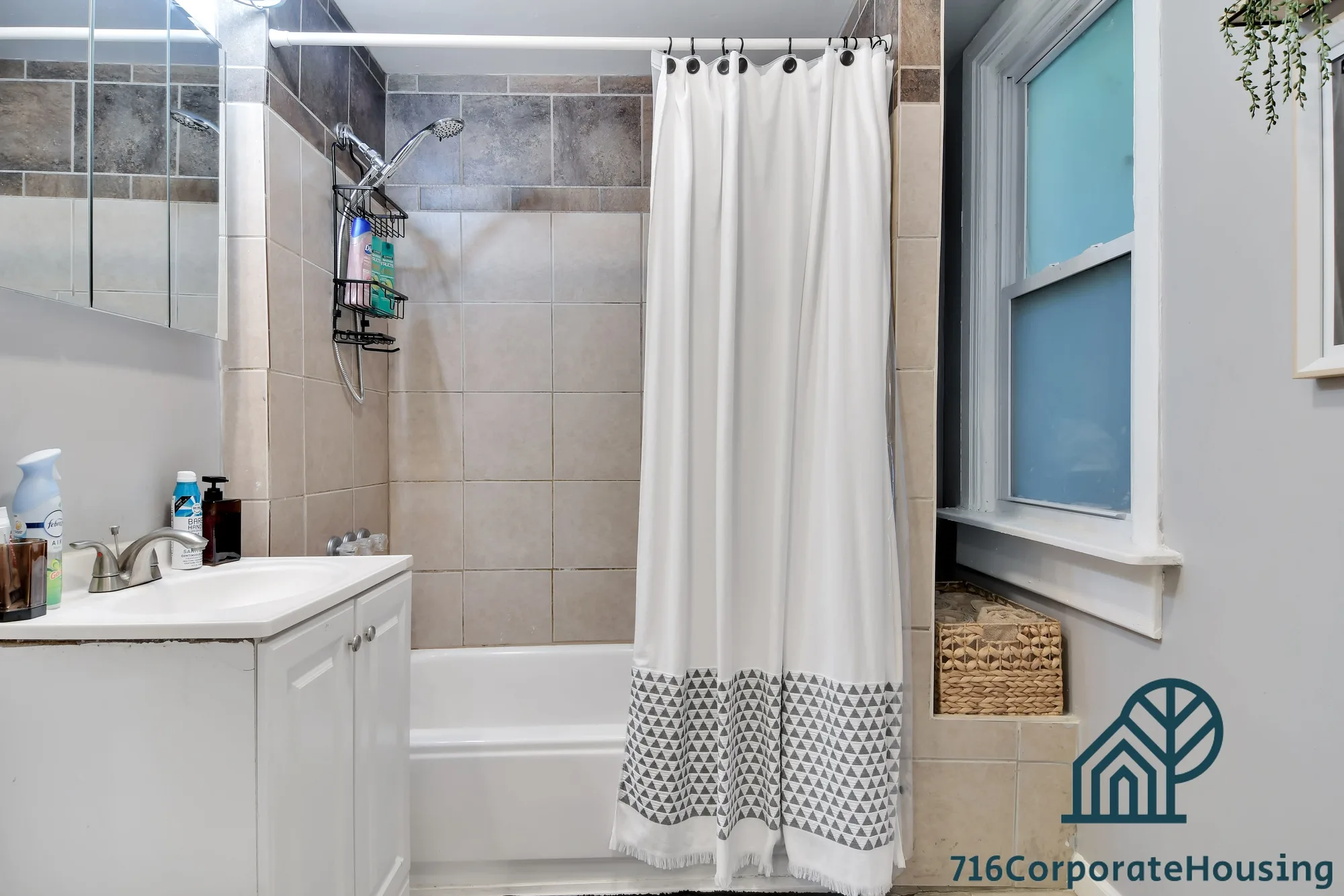 305 Bird Ave (Carriage House), photo 8 of 12