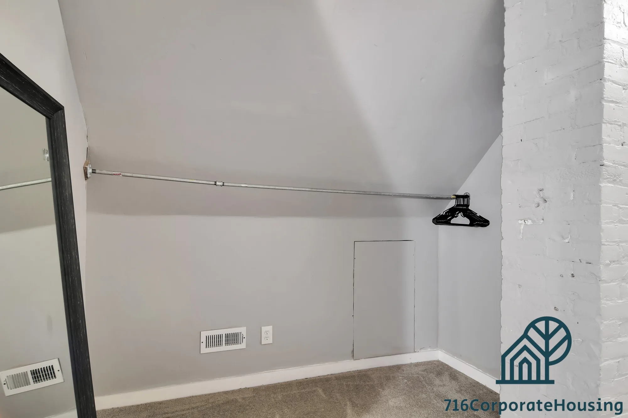 305 Bird Ave (Carriage House), photo 12 of 12