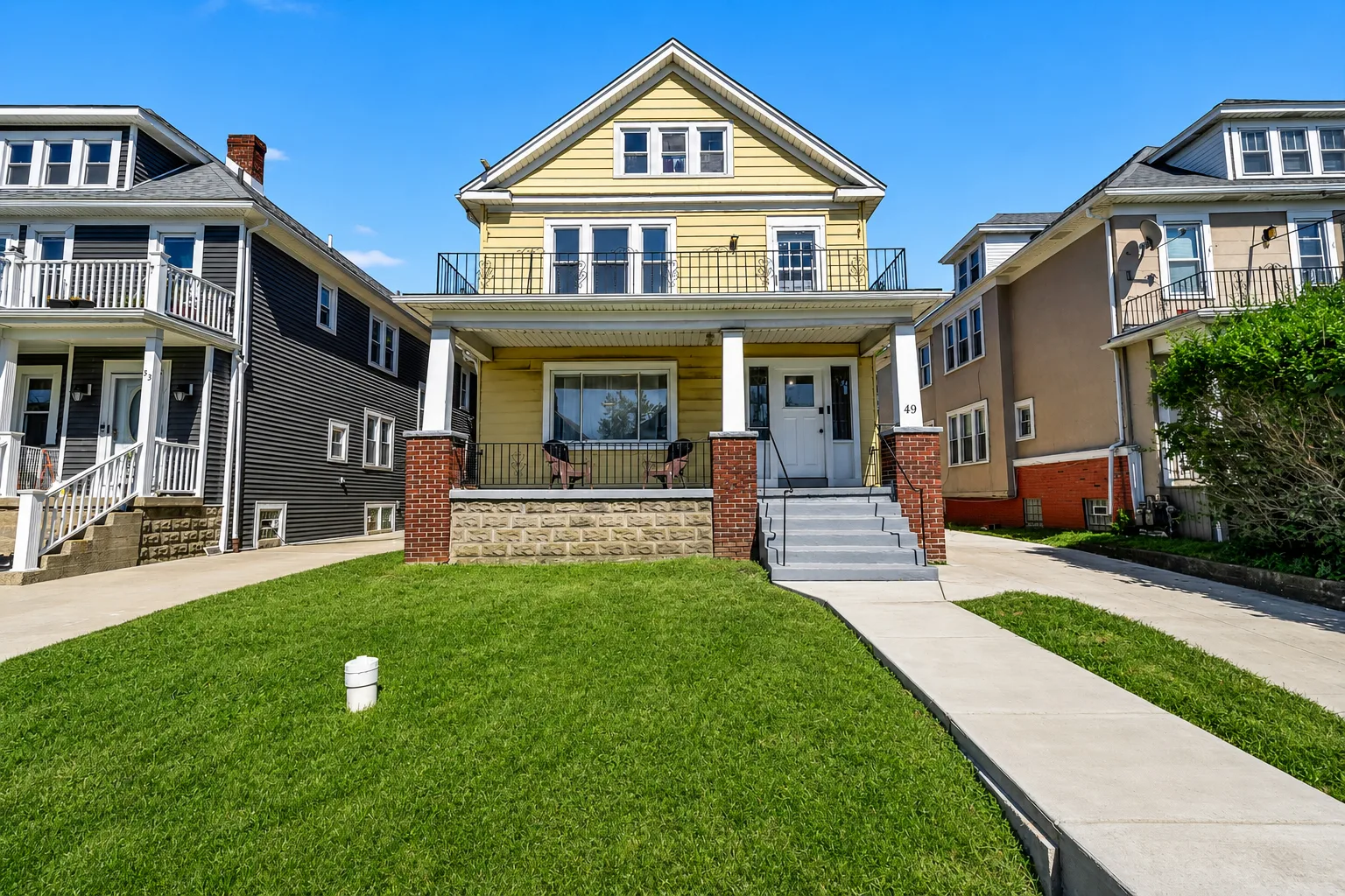 North Buffalo 7 Bed 4 Full Bath (2 units) in Buffalo, NY