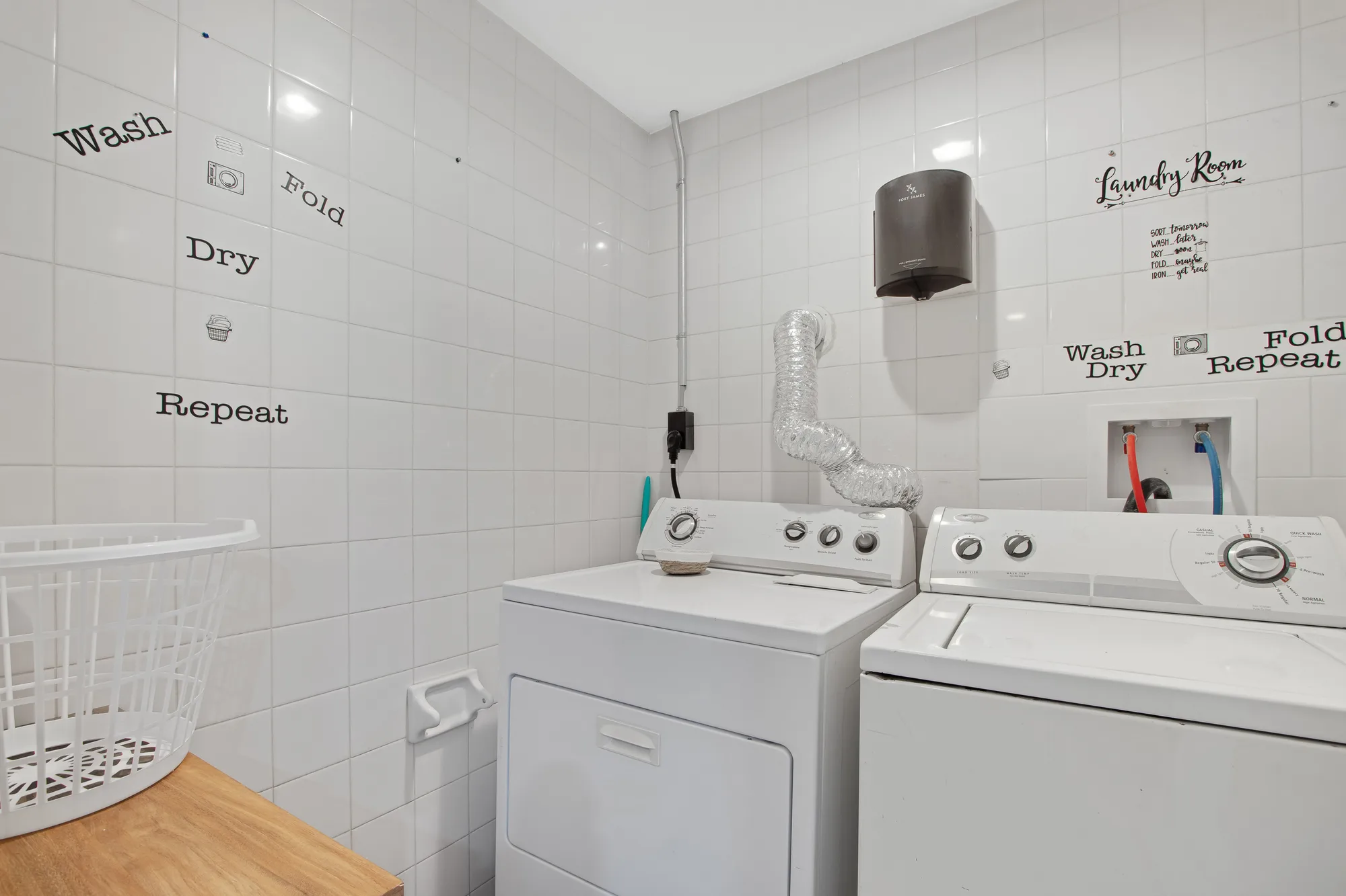 3786 Broadway St (Unit 2), photo 2 of 21
