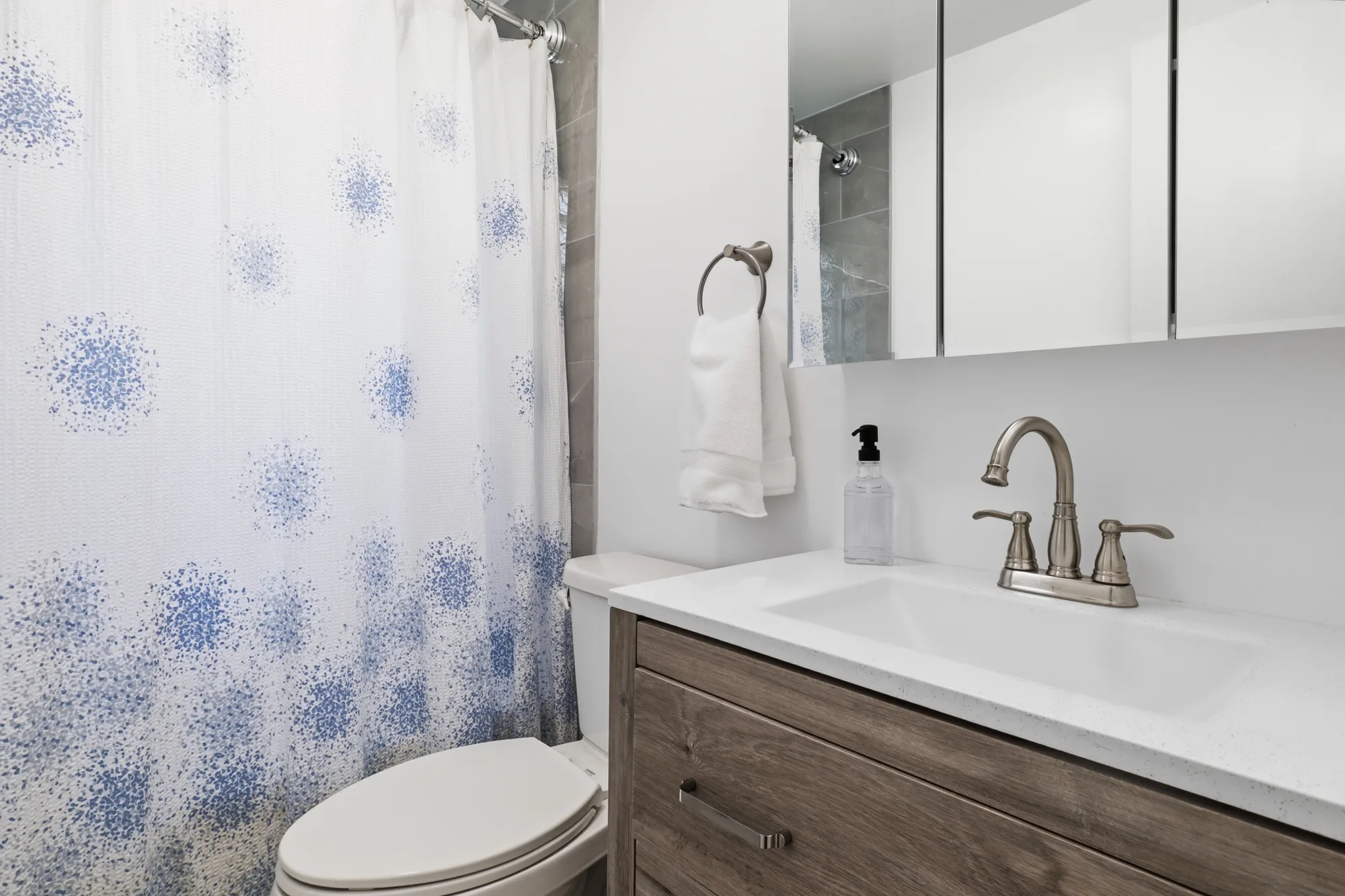 2238 Main St, photo 10 of 35