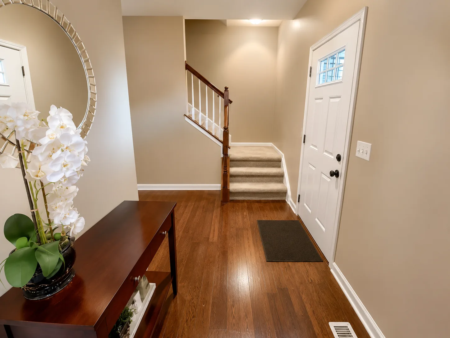 Airmont Dr. Orchard Park Single Family, photo 6 of 8