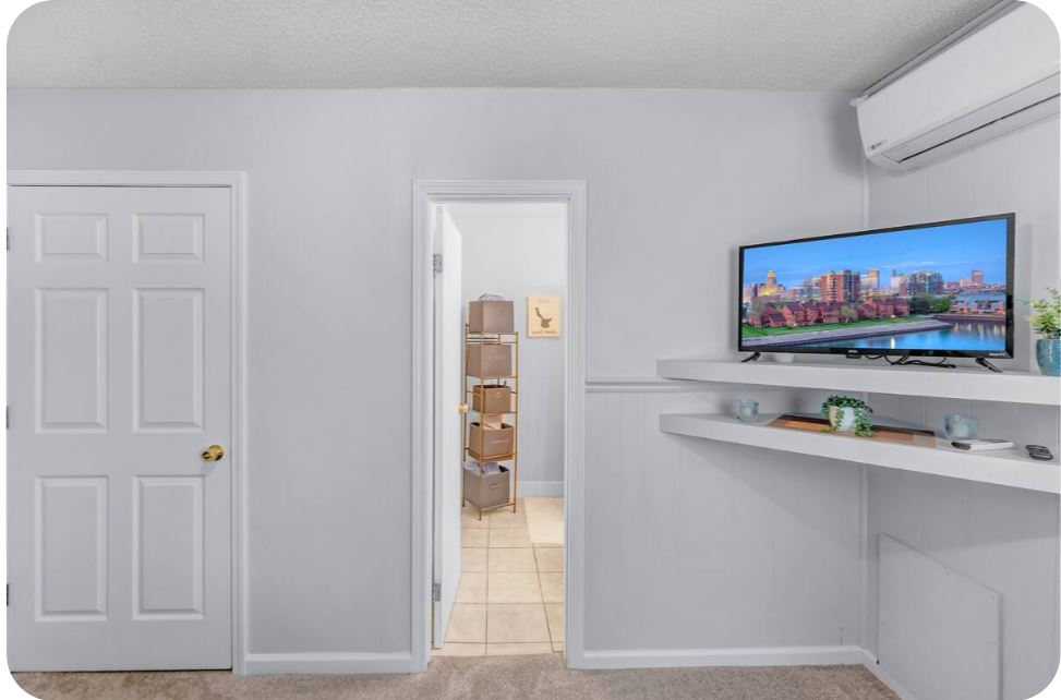 3786 Broadway St (Unit 5), photo 8 of 16