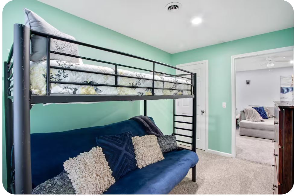 3786 Broadway St (Unit 4), photo 10 of 25