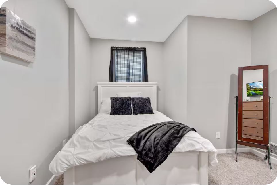 3786 Broadway St (Unit 4), photo 12 of 25