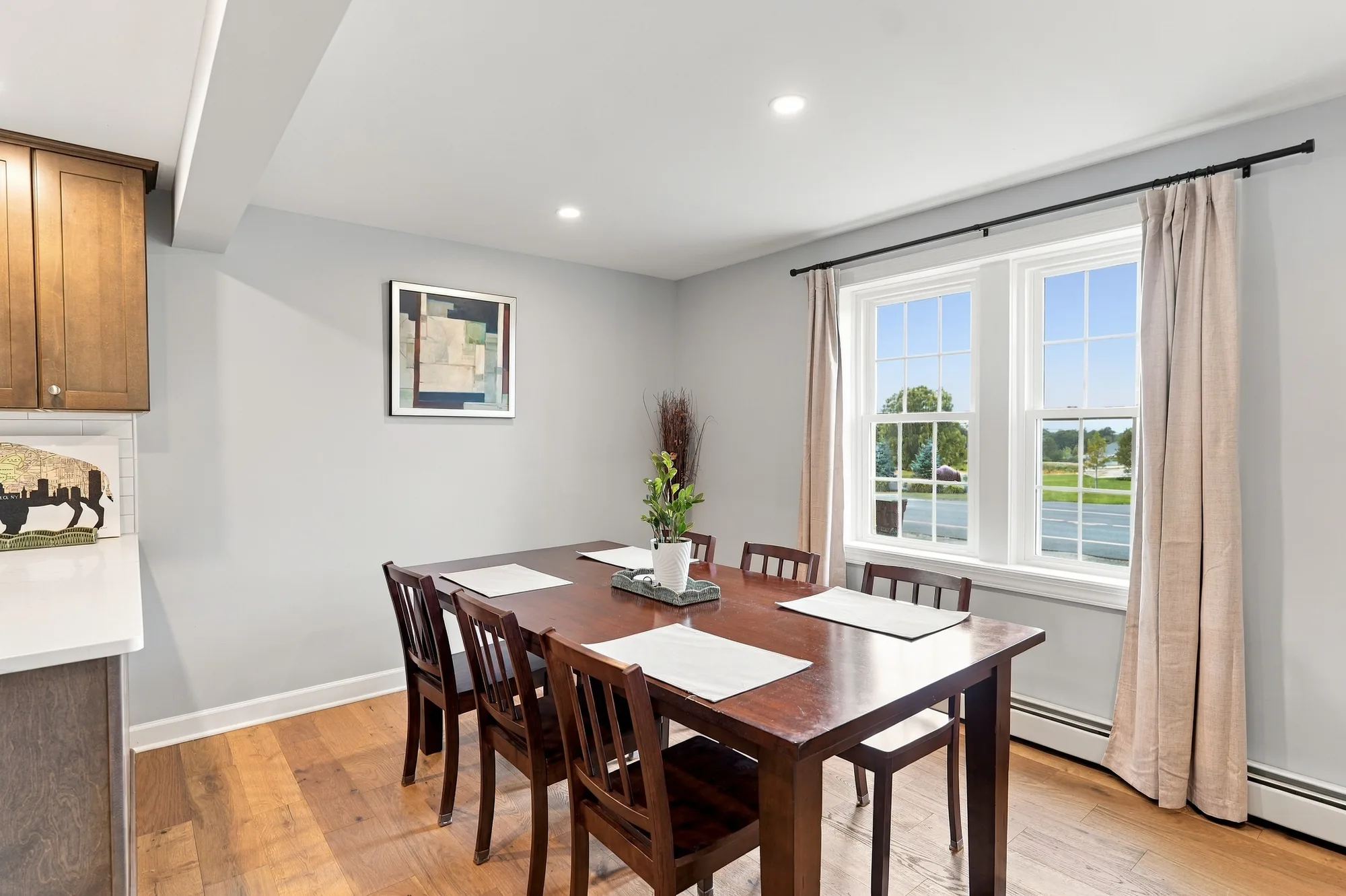 Single-family house 3 Bedroom 4 Beds 1 Bath, photo 7 of 25