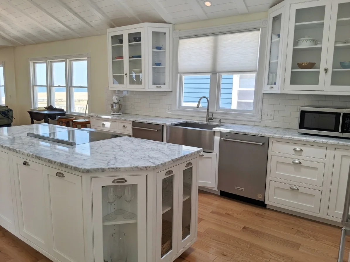 1062 Shady Lane Waterfront House 5 Bed 2.5 Bath, photo 12 of 13