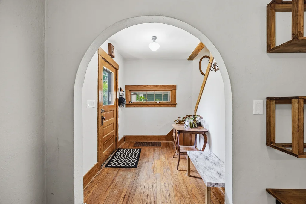 523_Rundell_St-05