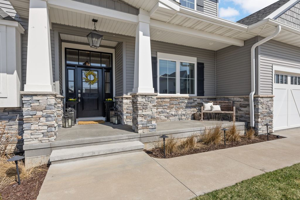1340_Salm_Dr (4 of 58)