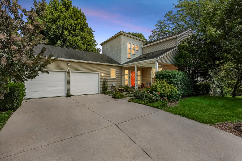 1902_Woodberry_Ct-01