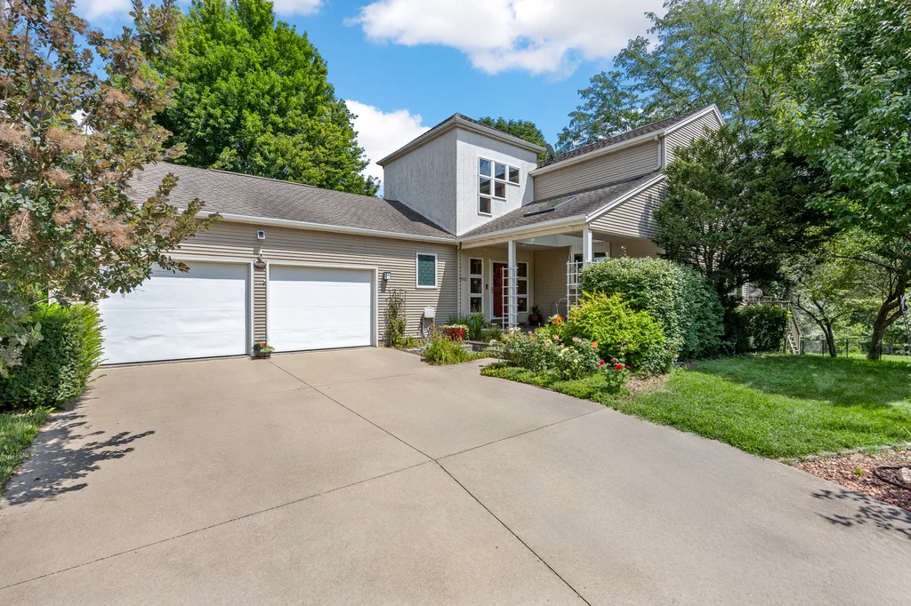 1902_Woodberry_Ct-03