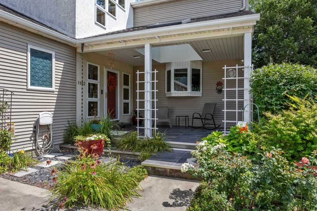 1902_Woodberry_Ct-04