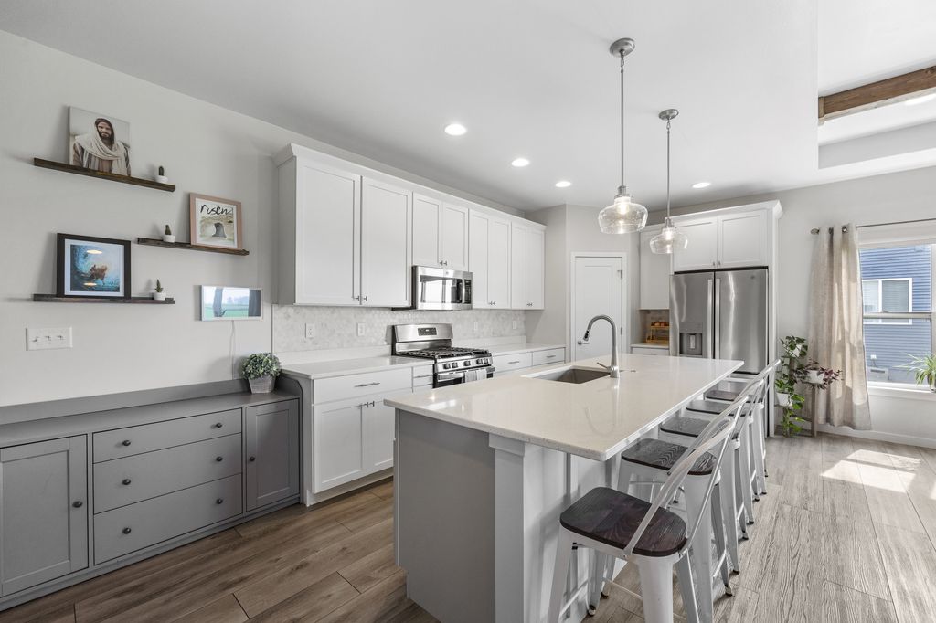2205_Oak_Ter_Ave (8 of 35)
