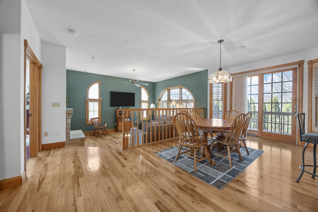 671_Barrington_Rd (8 of 46)