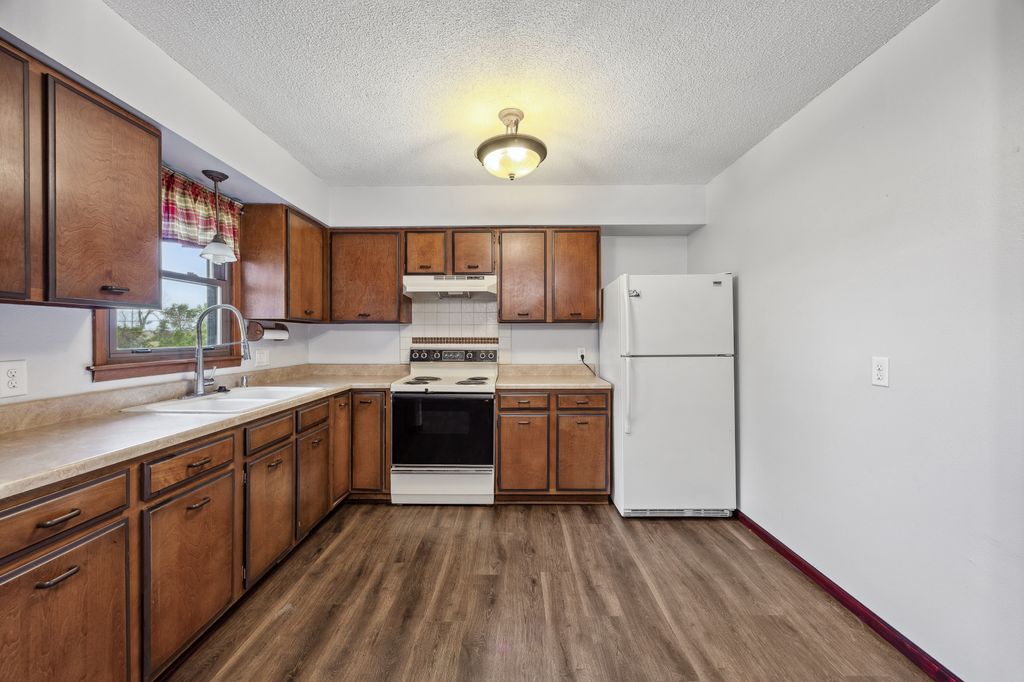 17_C_Ave (7 of 22)