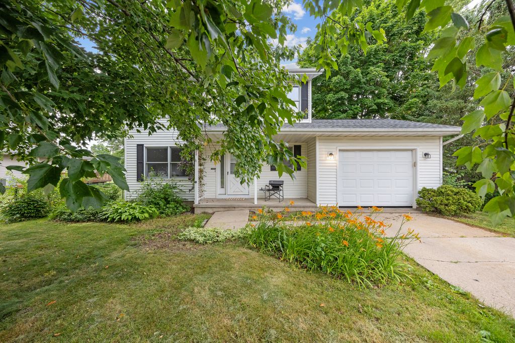 175_Prairie_Ridge_Ct (2 of 25)