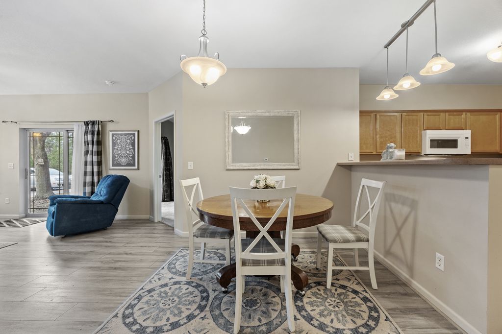 1722_Algonquin_Rd-07