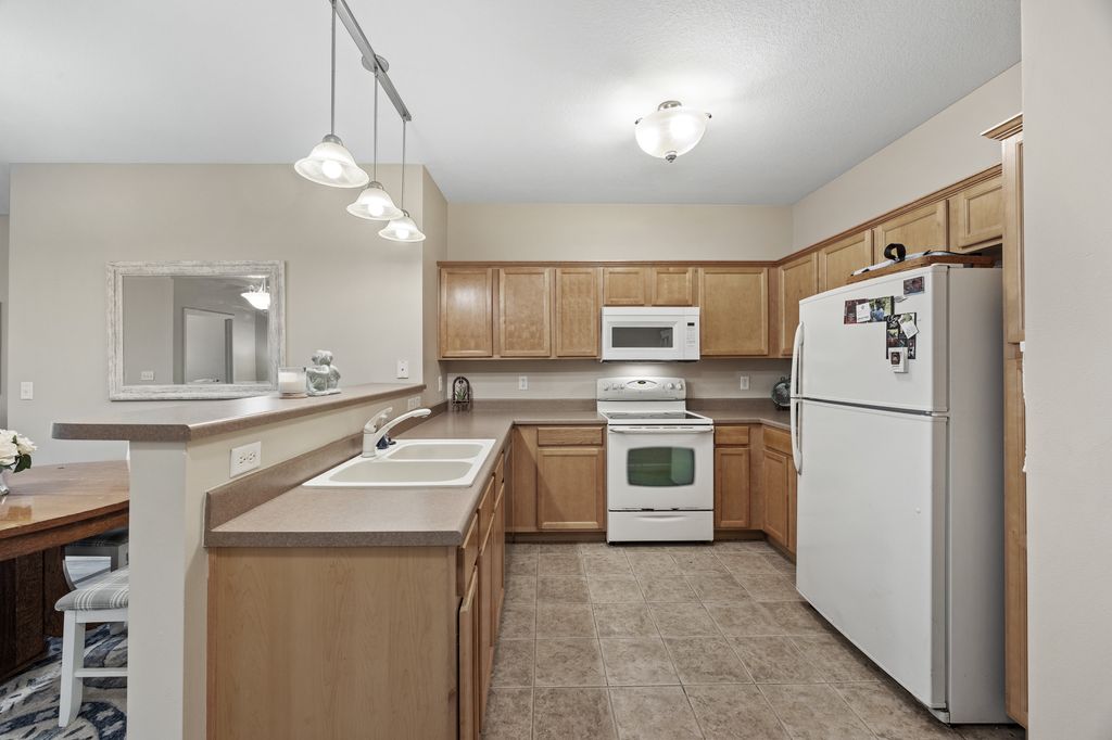 1722_Algonquin_Rd-10