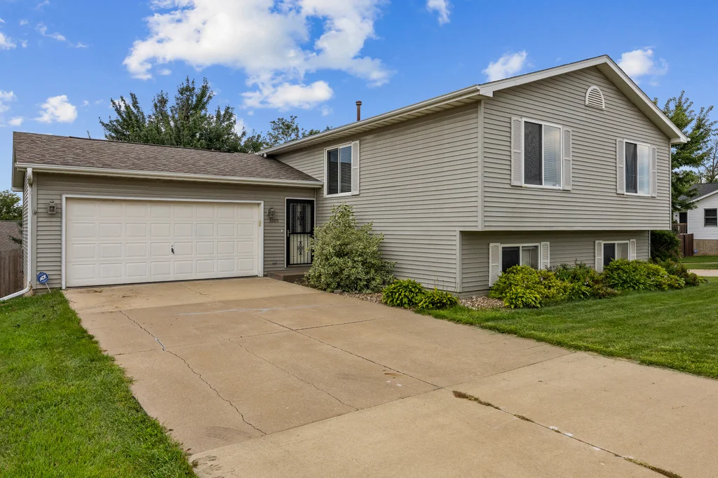 3205_33rd_Ave_SW (2 of 35)
