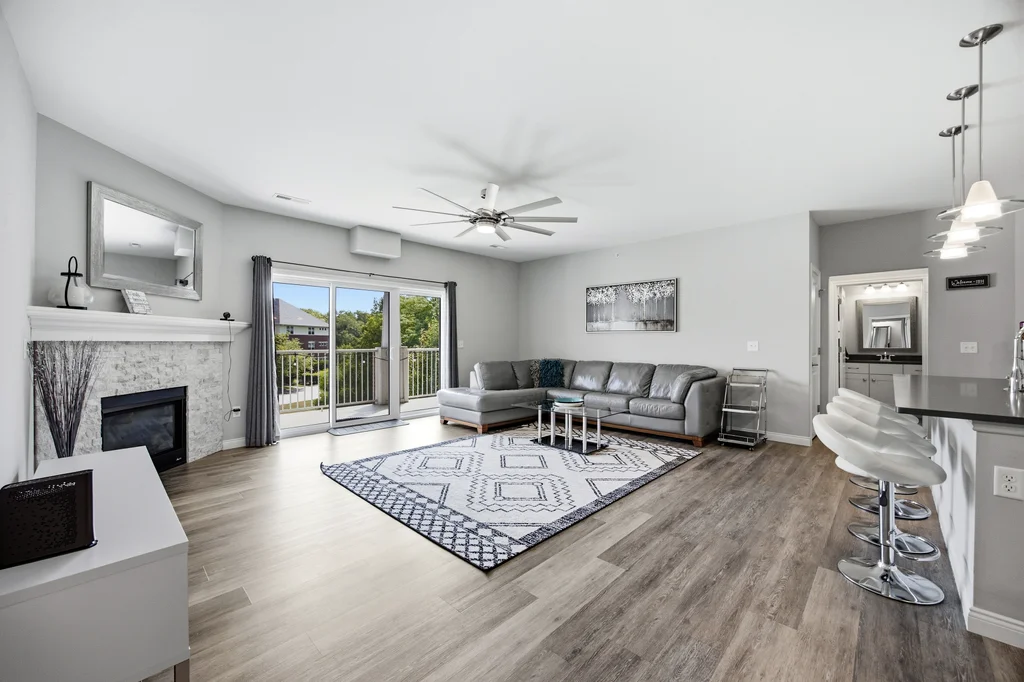 2180_Willenbrook_Cir-03