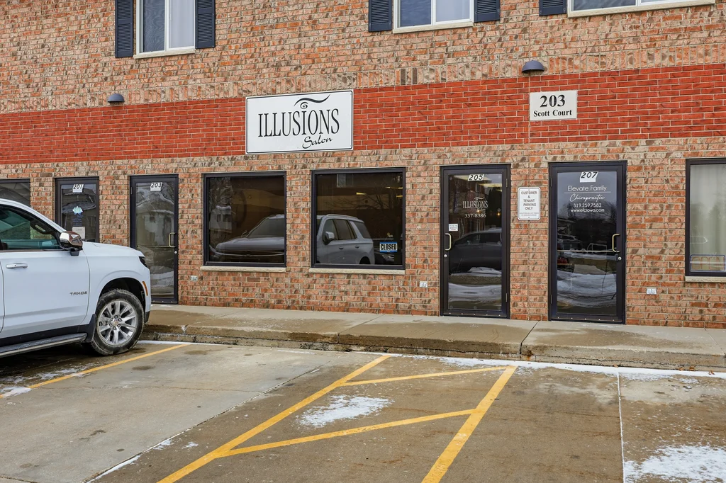 205_Scott_Ct (4 of 20)