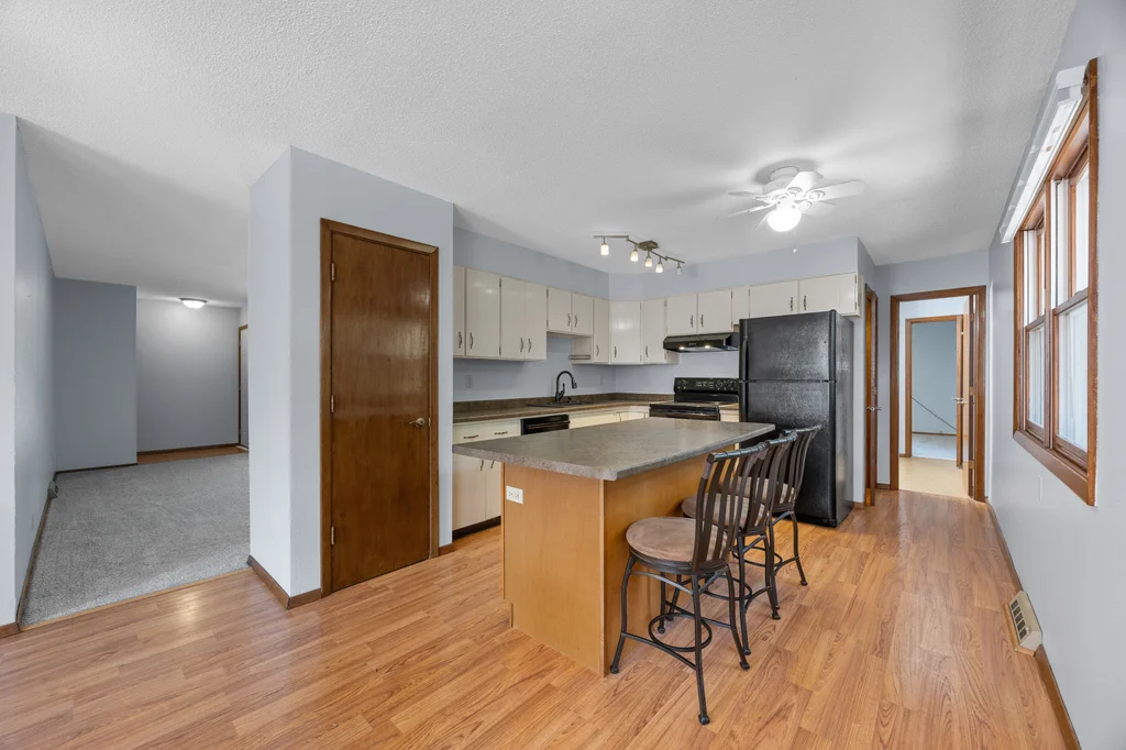1716_Chestnut_Ln (7 of 41)