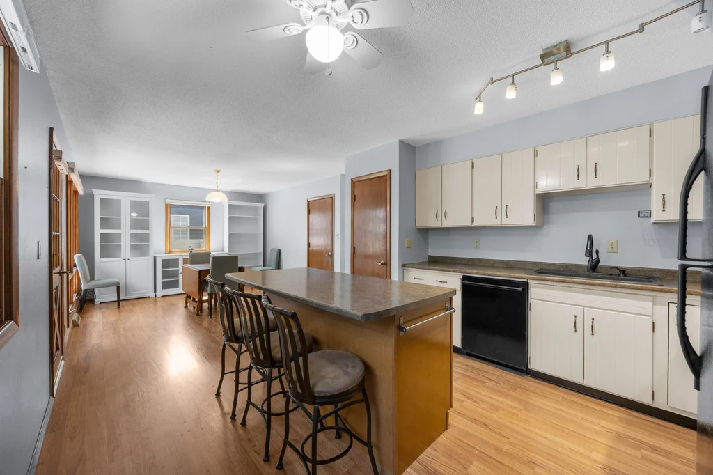 1716_Chestnut_Ln (9 of 41)