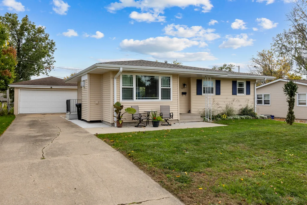 825_Westview_Dr (1 of 25)
