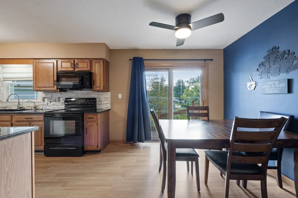 825_Westview_Dr (8 of 25)