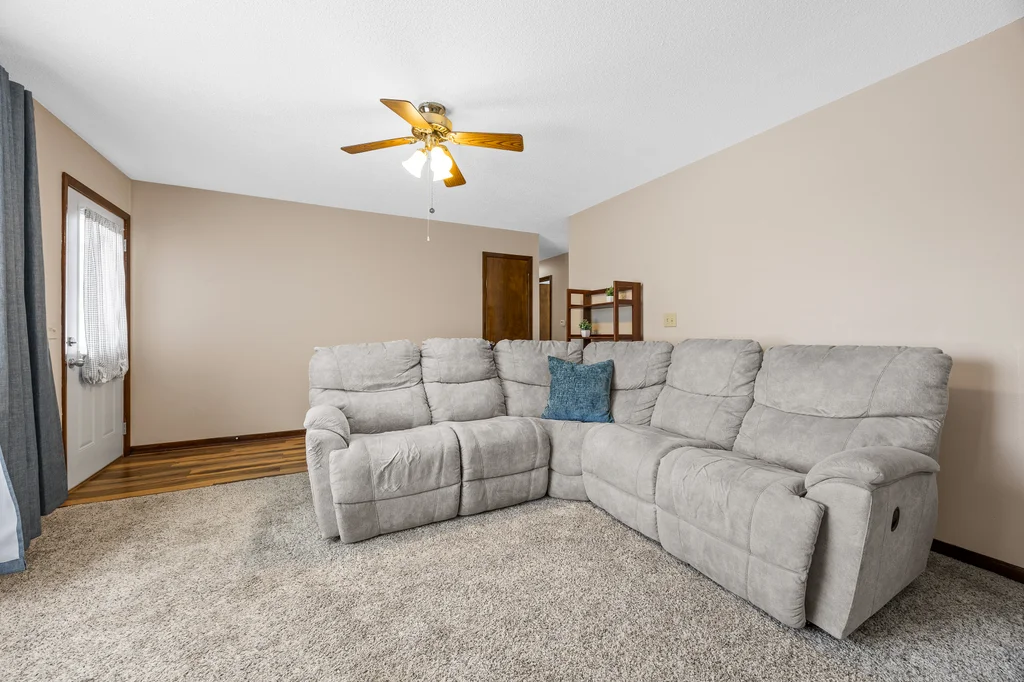 147_Circle_Dr (8 of 50)