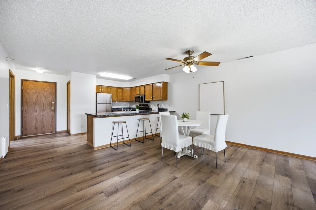 556_Westside_Dr-06