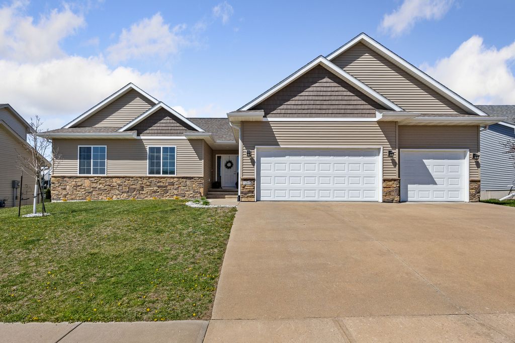 1218_Langenberg_Ave-01