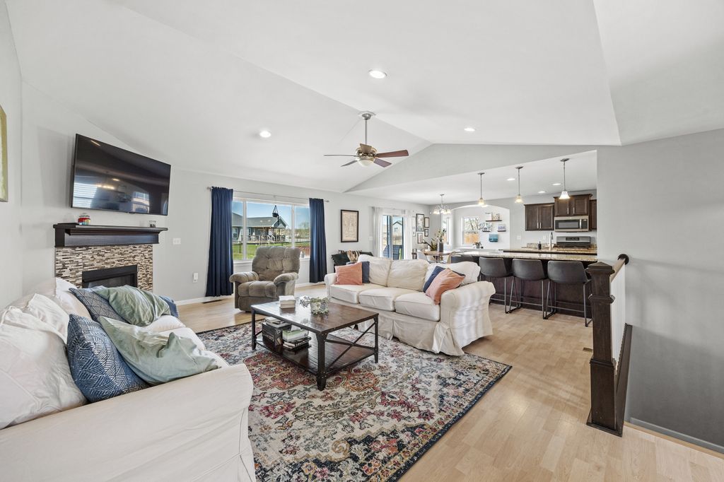 1218_Langenberg_Ave-04
