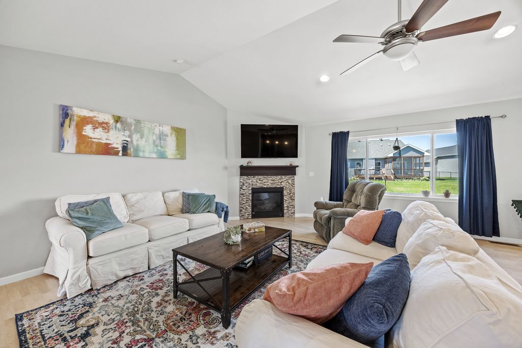 1218_Langenberg_Ave-05