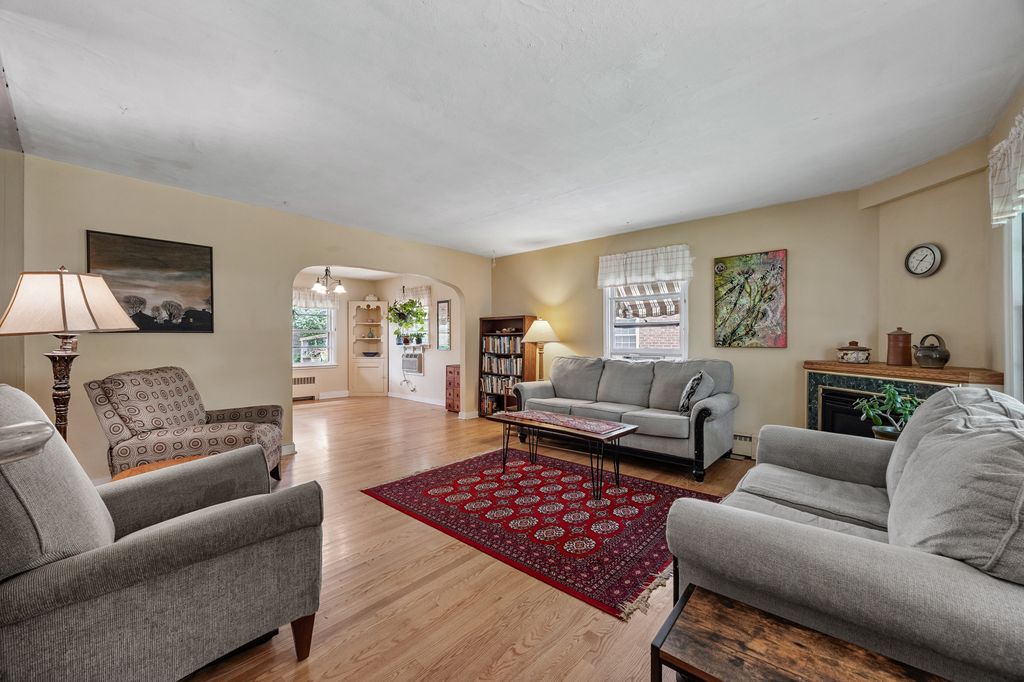 222_Fairview_Ave (10 of 50)