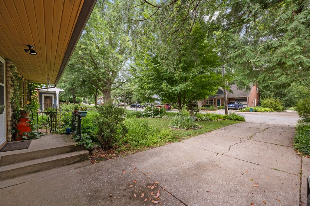 222_Fairview_Ave (3 of 50)