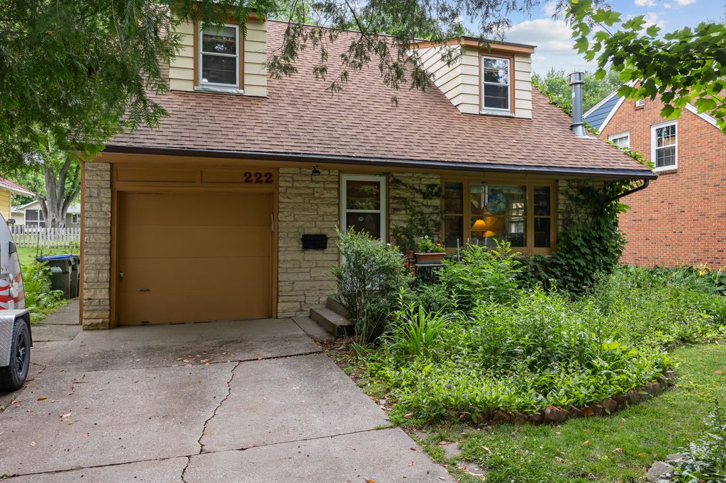 222_Fairview_Ave (4 of 50)