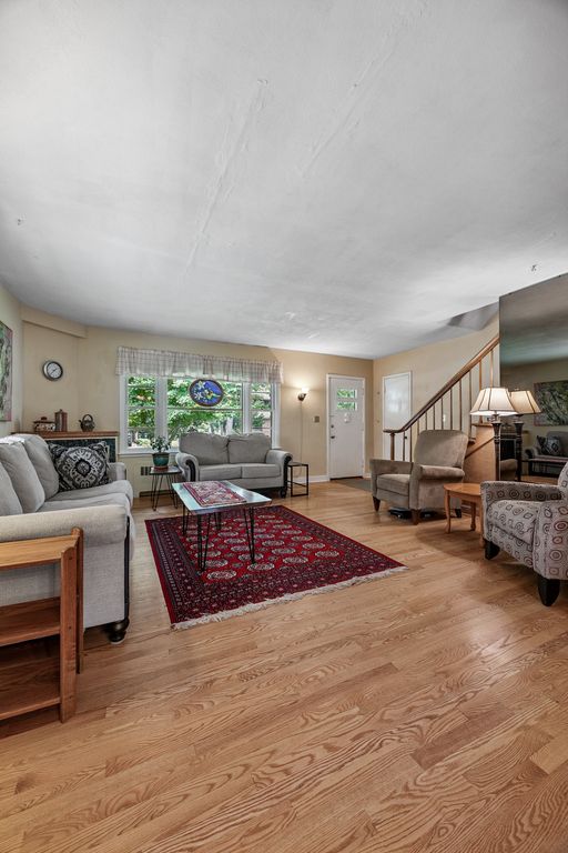 222_Fairview_Ave (8 of 50)