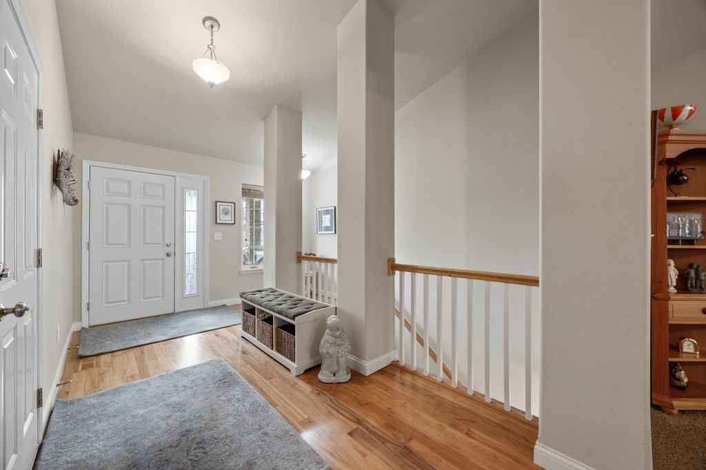 72_Brentwood_Dr-03