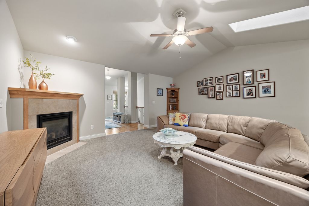 72_Brentwood_Dr-07