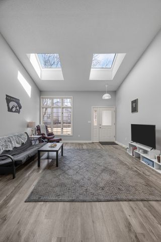 828_Westside_Dr (6 of 39)