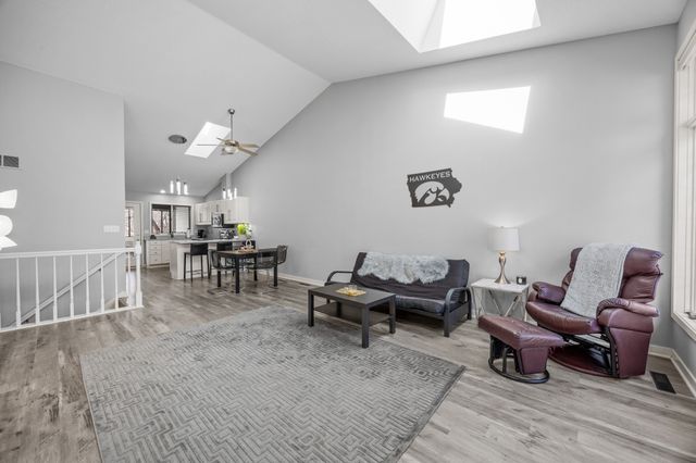 828_Westside_Dr (8 of 39)
