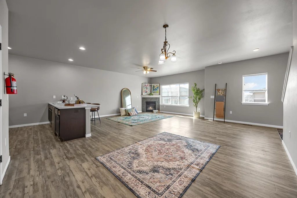 290_Kenneth_Dr (3 of 25)