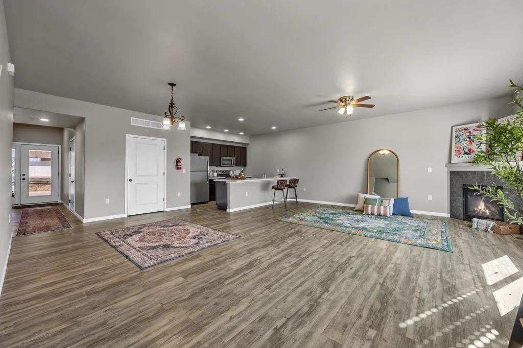 290_Kenneth_Dr (5 of 25)